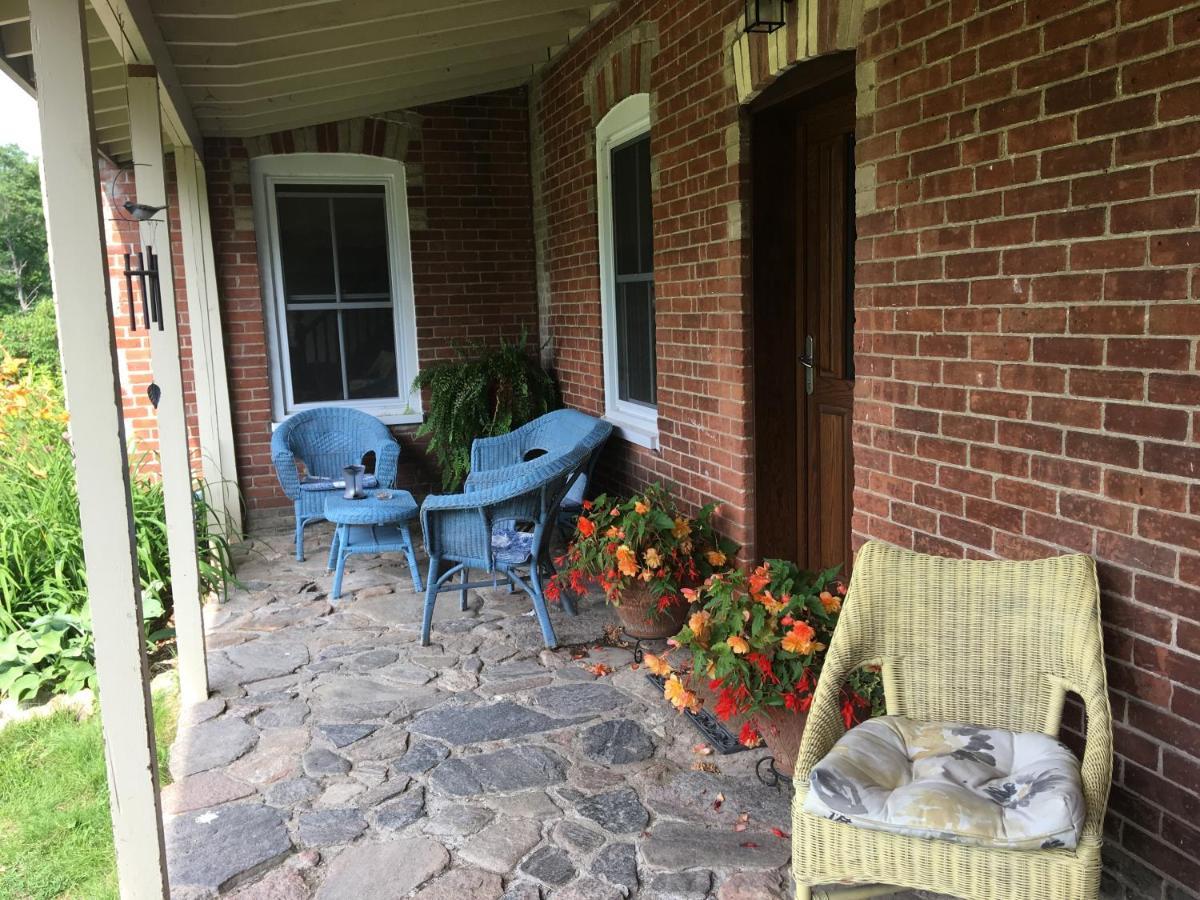 Sawyer'S Creek Bed And Breakfast Algonquin Highlands Esterno foto