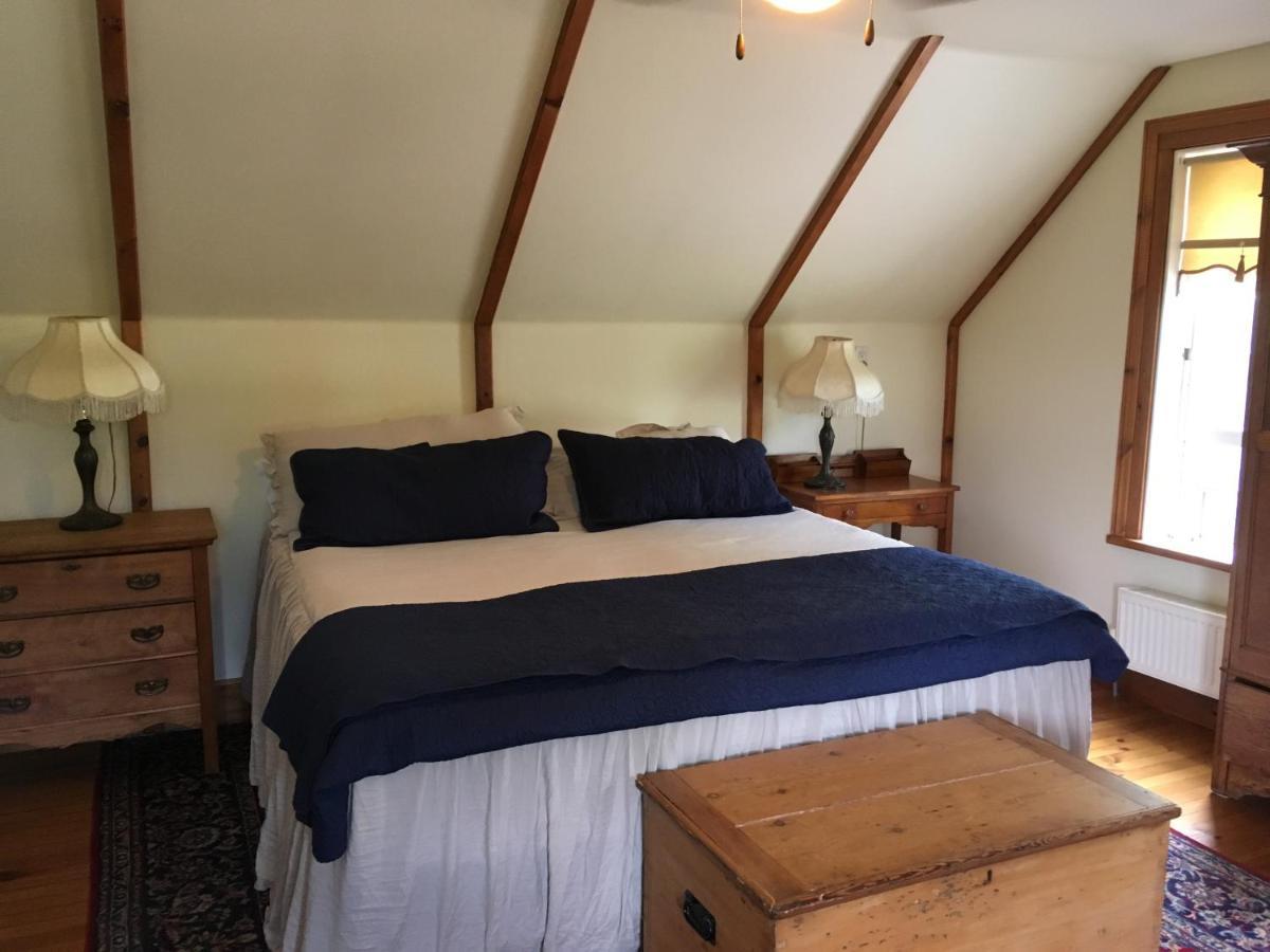 Sawyer'S Creek Bed And Breakfast Algonquin Highlands Esterno foto